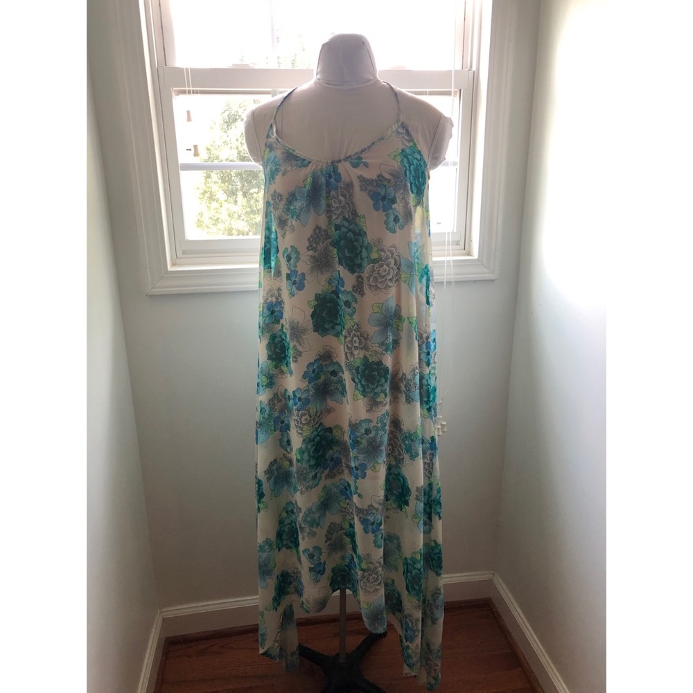 Women’s Flowy dress